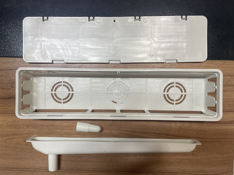 ویژگی بارز محصول درب قفل دار که با یک پیچ بسته میشود